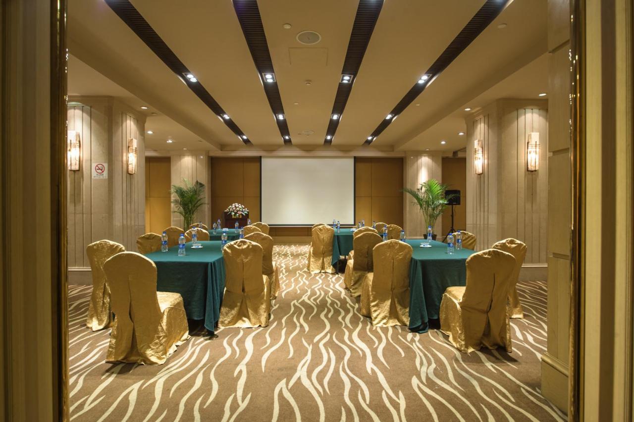 Holiday Inn Downtown Shanghai Esterno foto