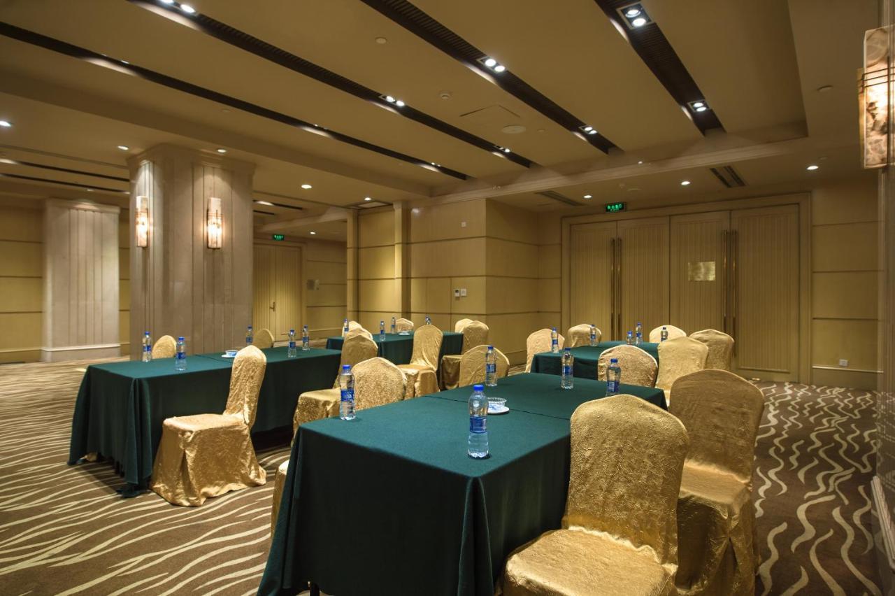 Holiday Inn Downtown Shanghai Esterno foto